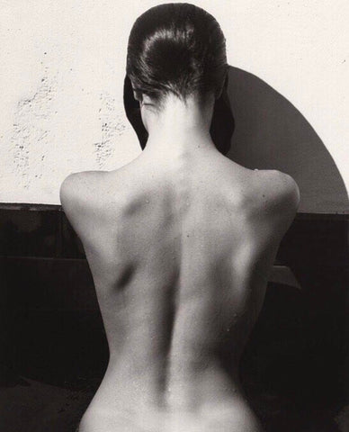 Sporty & Rich Wellness - Relieve Lower Back Pain with these 4 Stretches